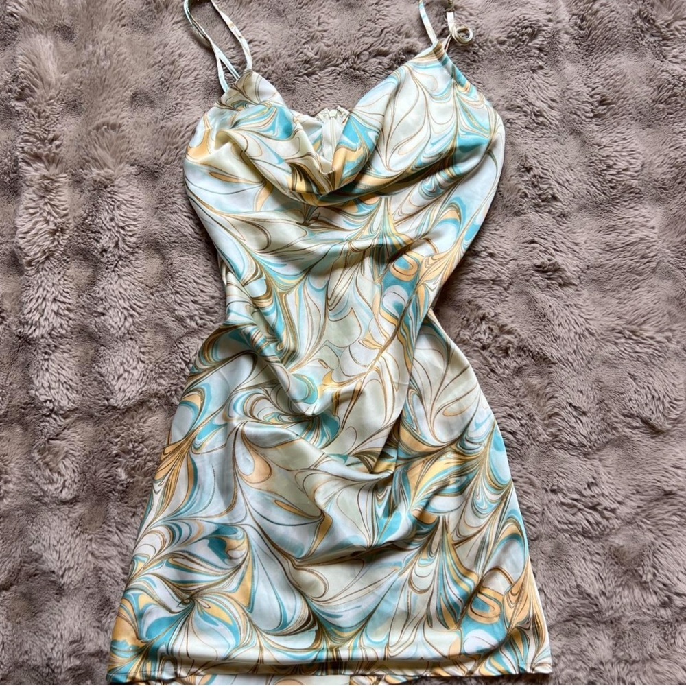 Short dress